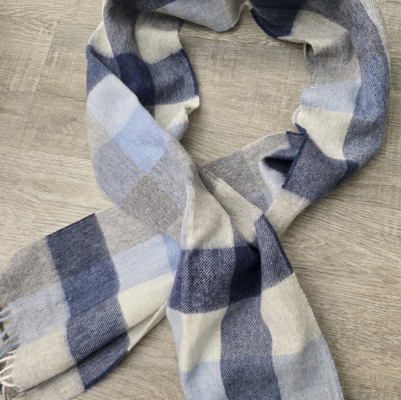 Cute Blue Checkered Plaid Scarf - Picture 2 of 3